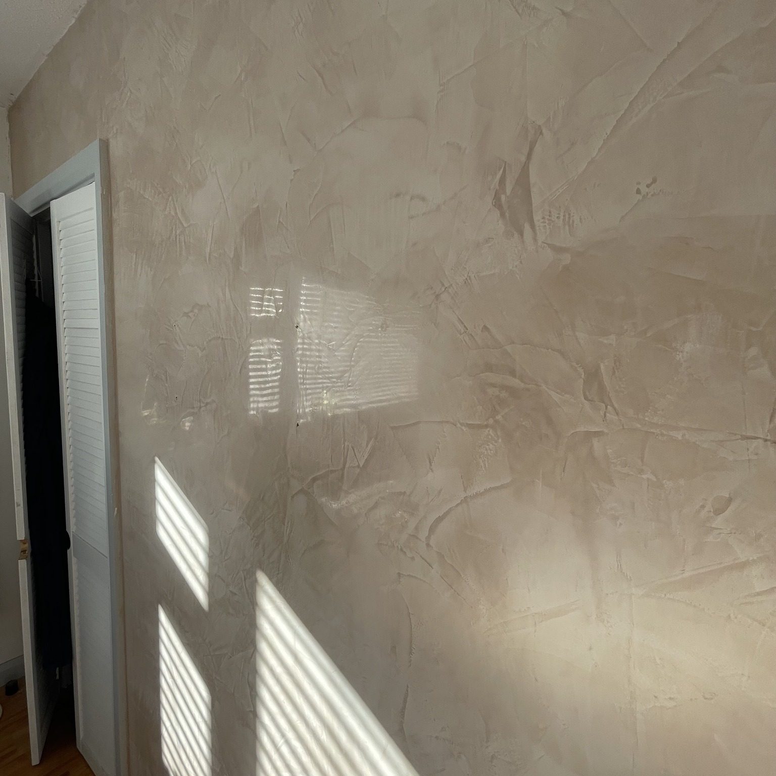 470226001_512053958515917_3908174689448055887_n Venetian plastering